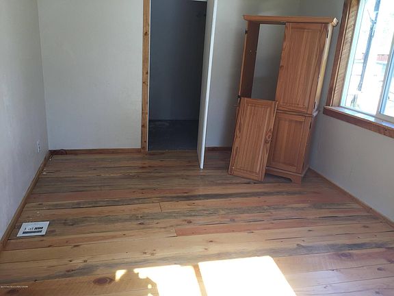 5th image of 340 W Main St