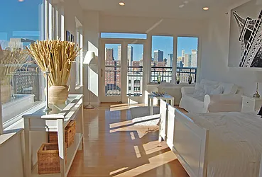Sold by Hudson 3 Inc