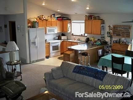 3rd image of 920 N Fairchild Dr