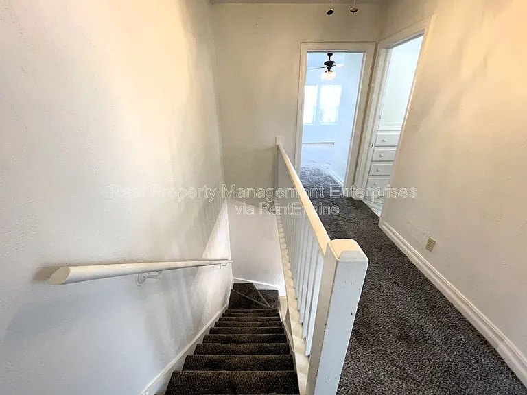735 NE 14th St — Photo 6