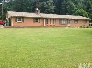706 13th Street Pl NW, Conover, NC 28613