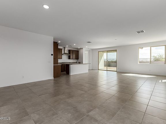 3rd image of 17309 W Saguaro Vista Drive