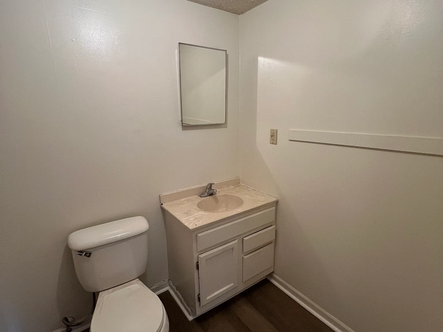 2 bed, 900 sqft, $1,095 — Photo 4