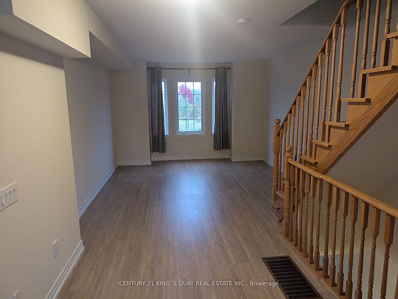 Markham Townhouse for rent - 3 Bedrooms — photo 2