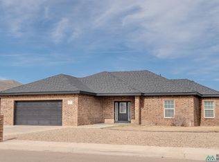 104 Nonpareil Rd, Clovis, NM 88101