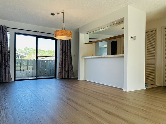 4th image of 60 Kay Ct