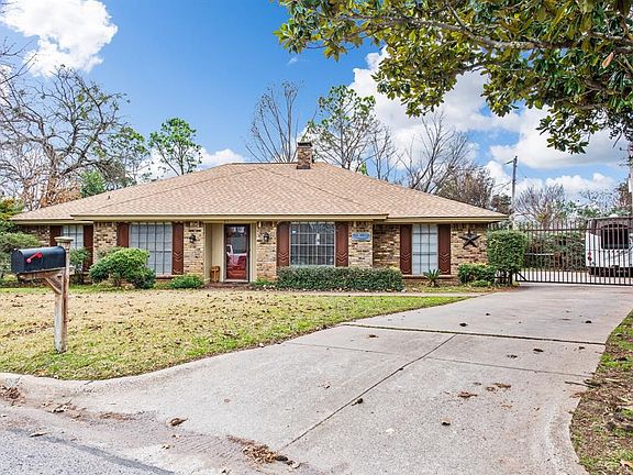 3rd image of 4104 Steeplewood Ct