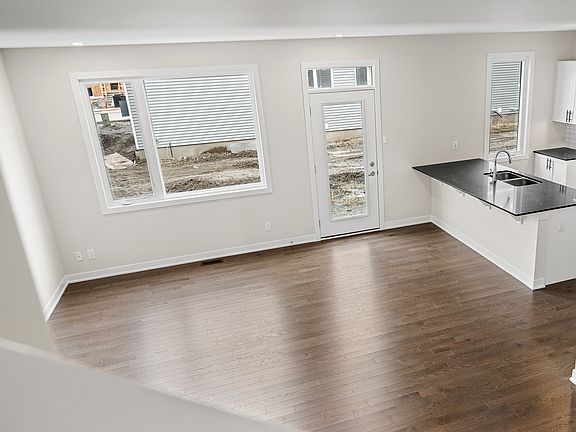 2nd image of 211 Ryan Reynolds Way