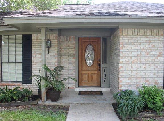 2nd image of 107 Wilshire Dr