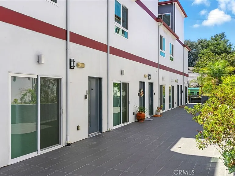 4461 Tujunga Ave #102 — Photo 9