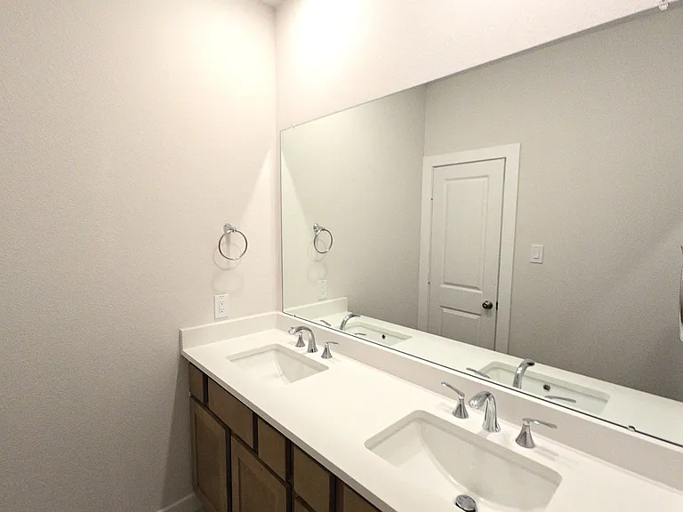 16723 Lake Austin St — Photo 20