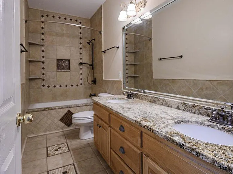 2256 Westwood Dr — Photo 18