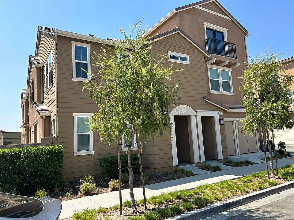 1714 Amaranthus Tree Pl