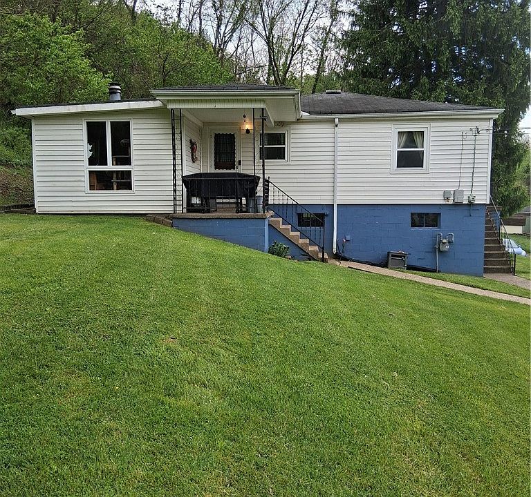 1st image of 68490 Elm St
