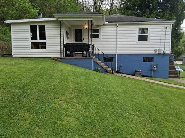 68490 Elm St, Bridgeport, OH 43912