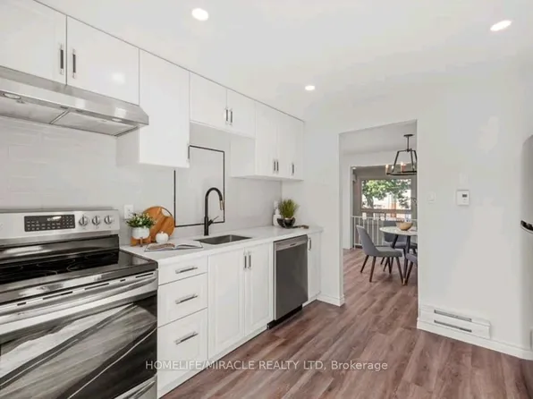 1250 Limeridge Rd E #38, Hamilton, ON L8W 1P1