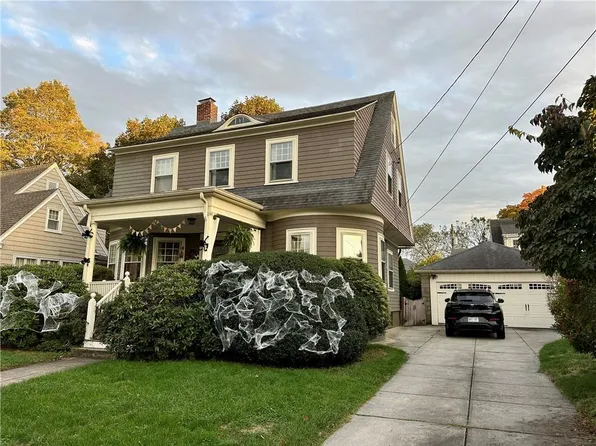 172 Bluff Ave, Cranston, RI 02905