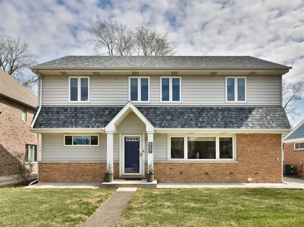 467 N Oak St, Elmhurst, IL 60126