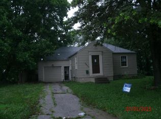 3907 S Crestview Rd, Independence, MO 64052