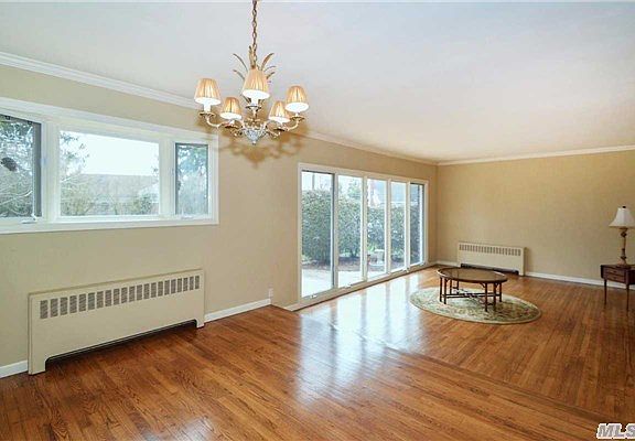 3rd image of 89 Audrey Ave