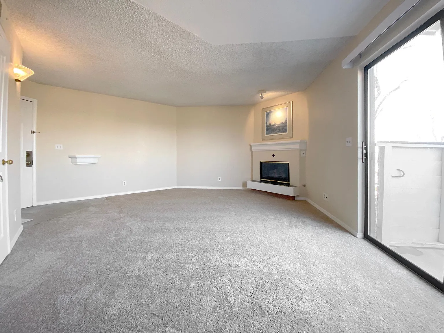 6380 S Boston Street — Photo 2