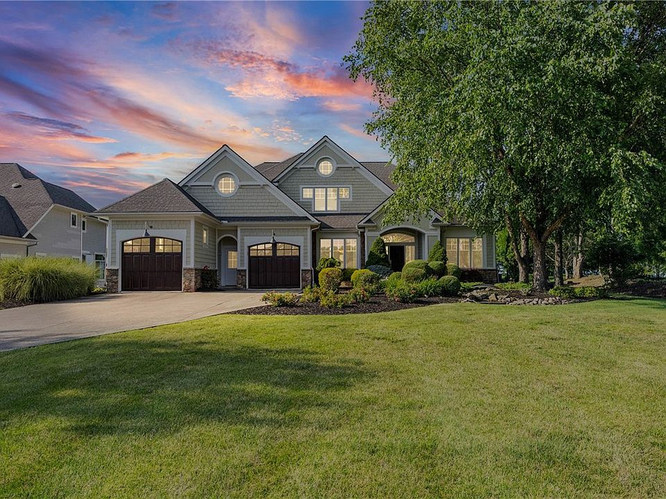 1st image of 385 Coastal View Dr