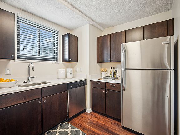 2nd image of 5850 Cameron Run Ter APT 1019