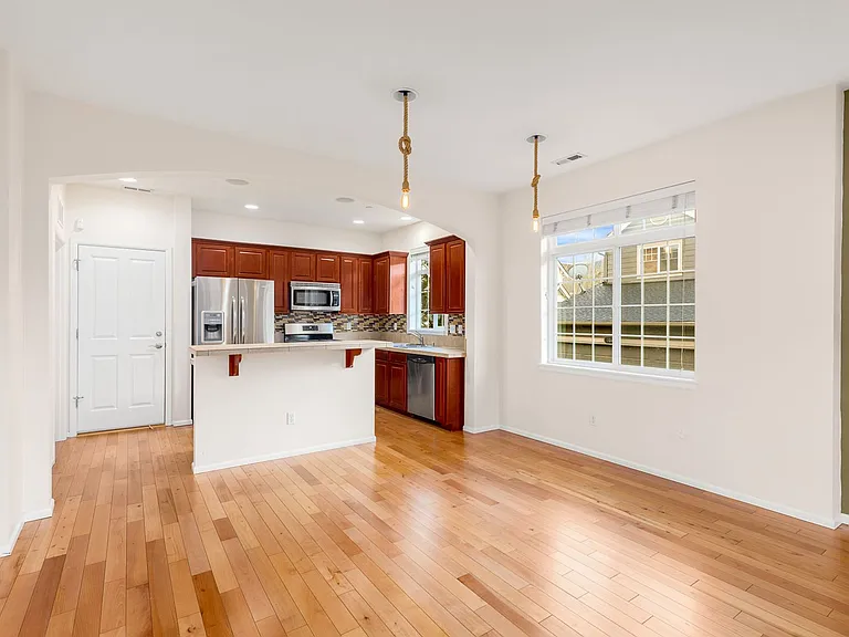 1761 11th Ln NE #1223 — Photo 5