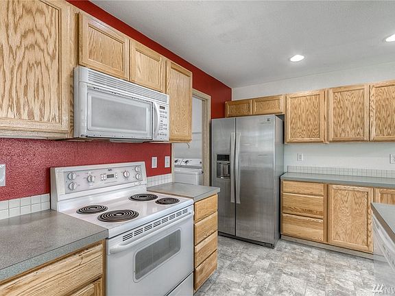 4th image of 10417 197th Street Ct E