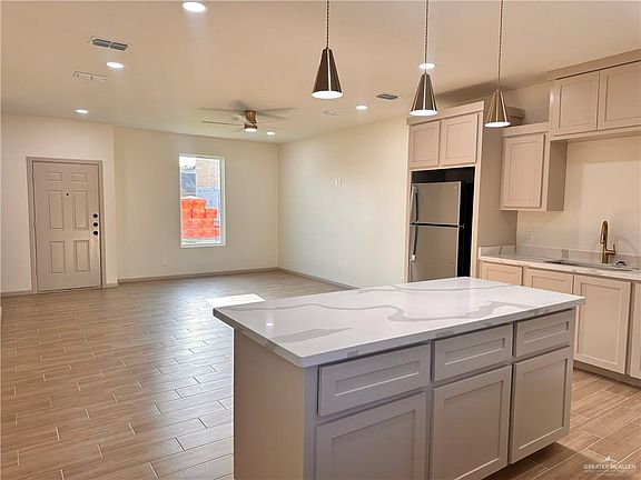 4th image of 3210 Joann Ave #3