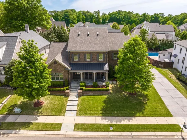 564 Winding Wood Cir W, Collierville, TN 38017