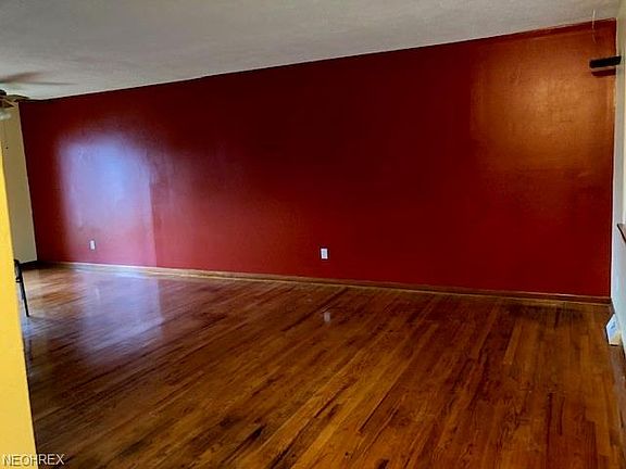 3rd image of 6078 Langer Dr