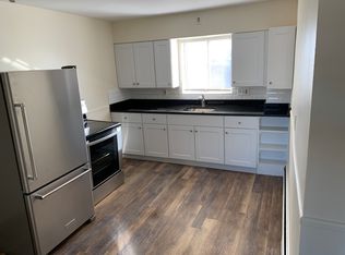 280 Ferris Ave APT 203B, Rumford, RI 02916