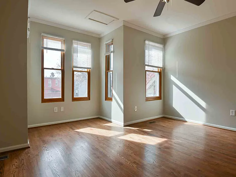 1318 Florida Ave NE — Photo 1