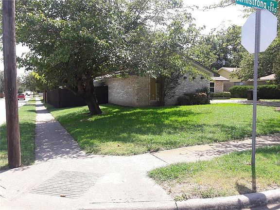 2nd image of 1332 Armstrong Dr