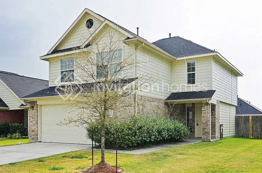 8639 Chaletford Dr Houston, TX 77044 — Photo 1