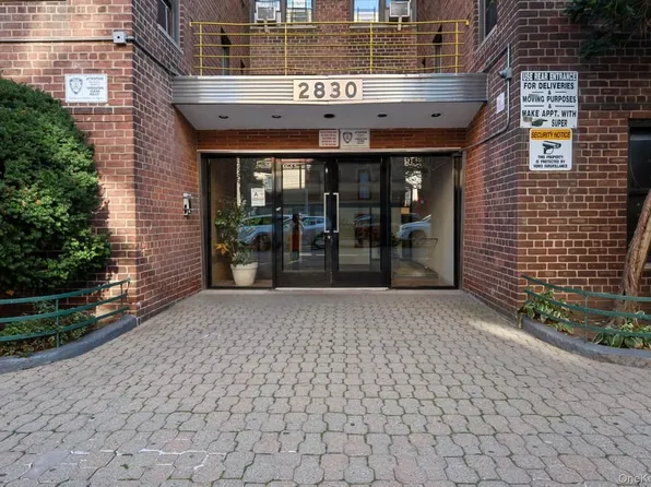 2830 Briggs Avenue image 11 of 13