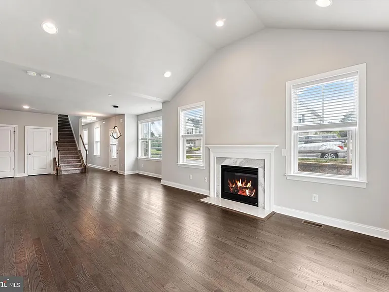 38 Lacey Ln — Photo 10