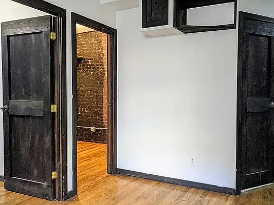 Rented by PocketBroker Inc | media 20