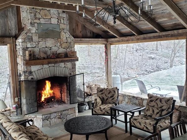195 Shake Rag Rd, Lexington, VA 24450