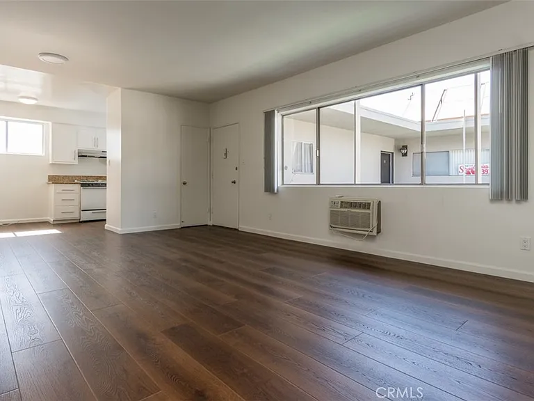 4653 Fulton Ave #10 — Photo 4