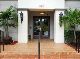 1919 Van Buren St APT 109A, Hollywood, FL 33020