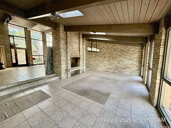 4th image of 3727 TWISTED OAKS DR