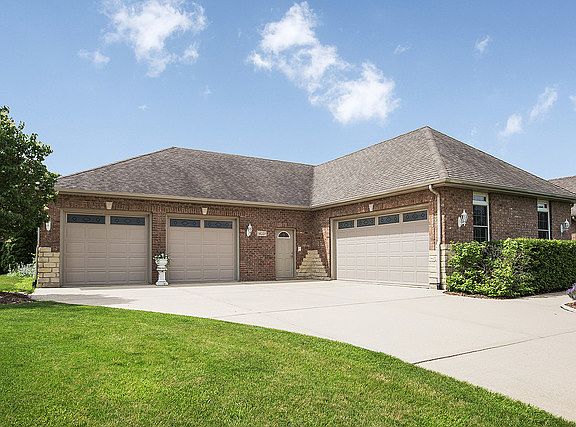 3rd image of 14337 Summerfield Dr