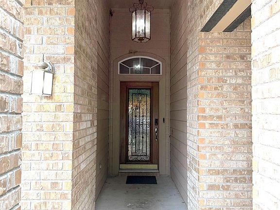 3rd image of 11205 McKinney Springs Dr