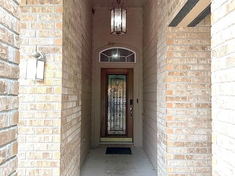 11205 McKinney Springs Dr — Photo 3