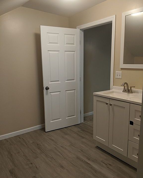 Bathroom-Apt C