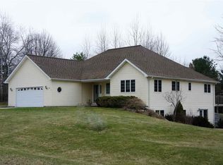 3835 Hiawatha Meadows Dr, Mount Pleasant, MI 48858