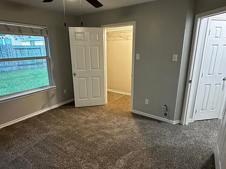 2310 Shady Pine Dr — Photo 16