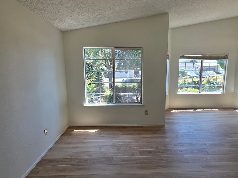 4199 Sequoia Dr — Photo 4